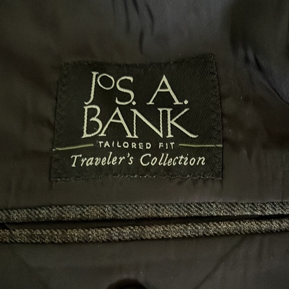 Menโs Sports Coat by Jos A Bank - Picture 5 of 11